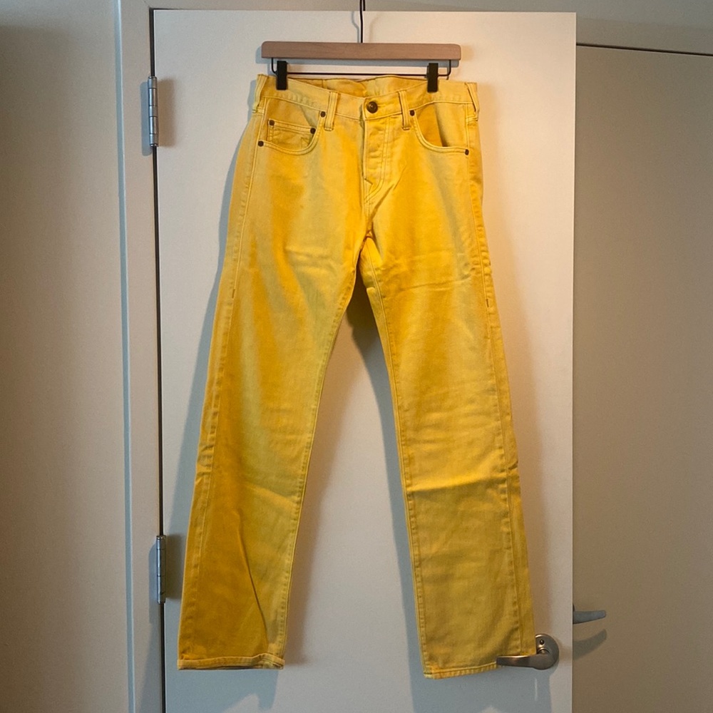 True Religion Rare Yellow Jeans Size 31